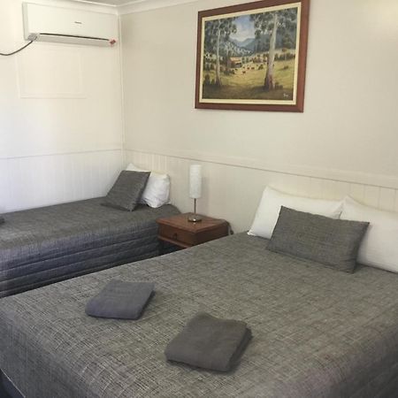 Charleville Waltzing Matilda Motor Inn Екстер'єр фото