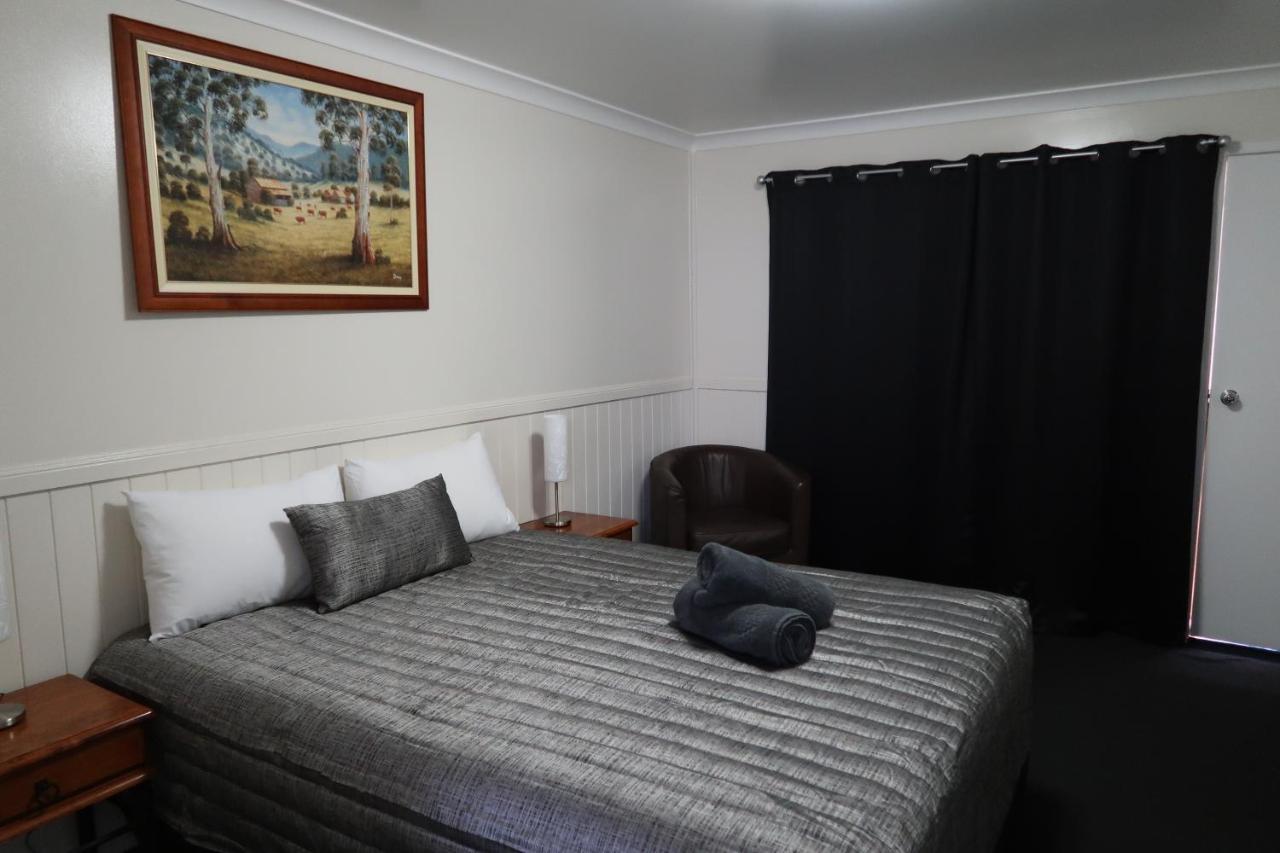 Charleville Waltzing Matilda Motor Inn Екстер'єр фото
