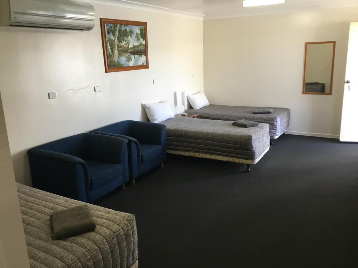 Charleville Waltzing Matilda Motor Inn Екстер'єр фото